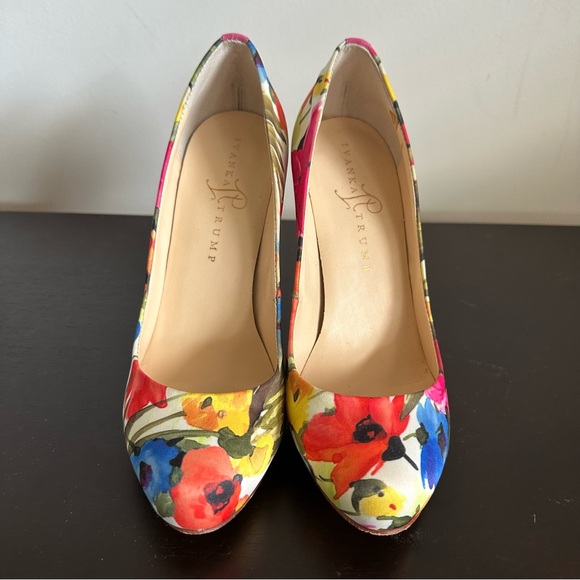 Ivanka Trump Floral Pumps Heels - Picture 2 of 6